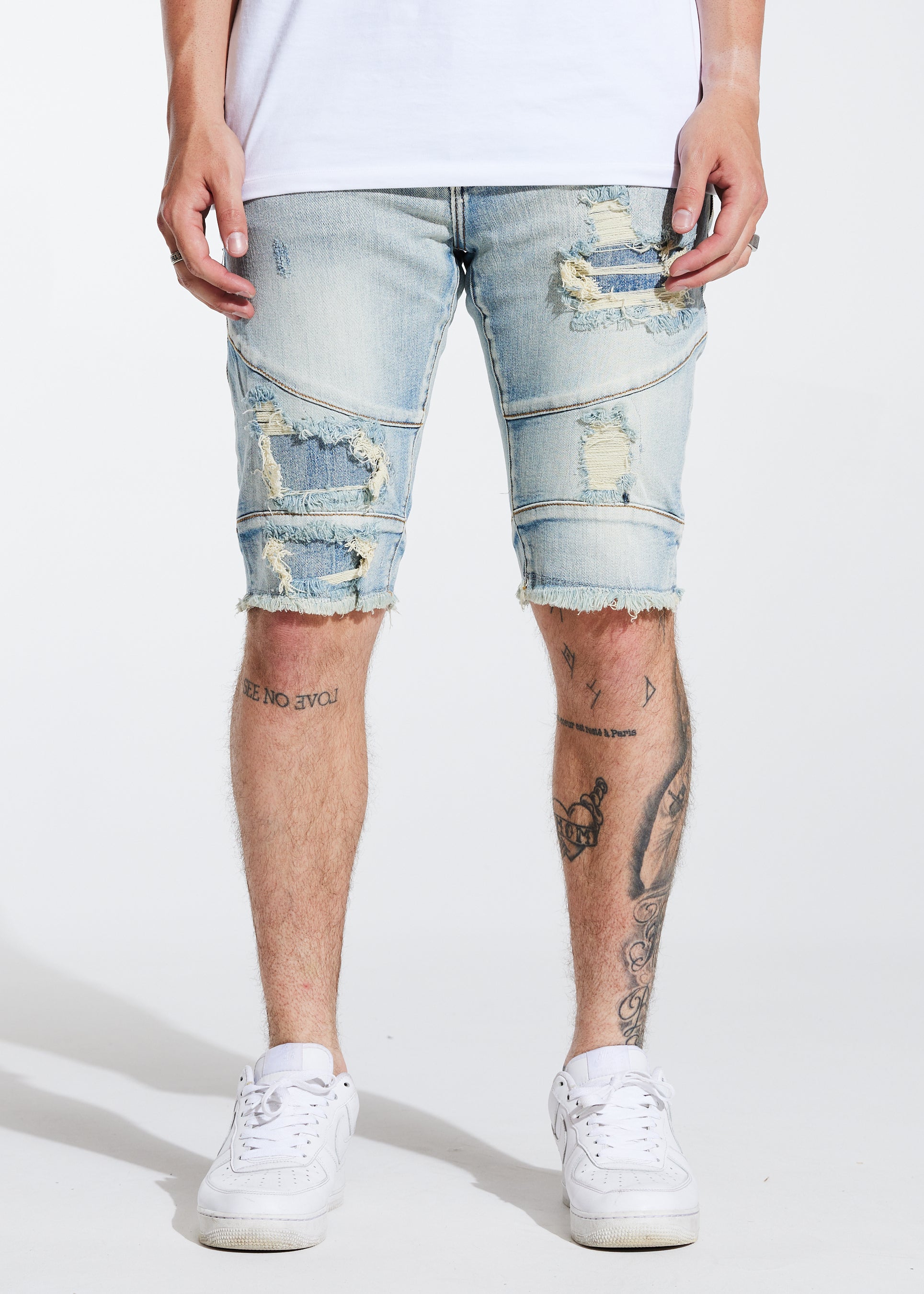 RIPPED DENIM SHORTS - Light blue