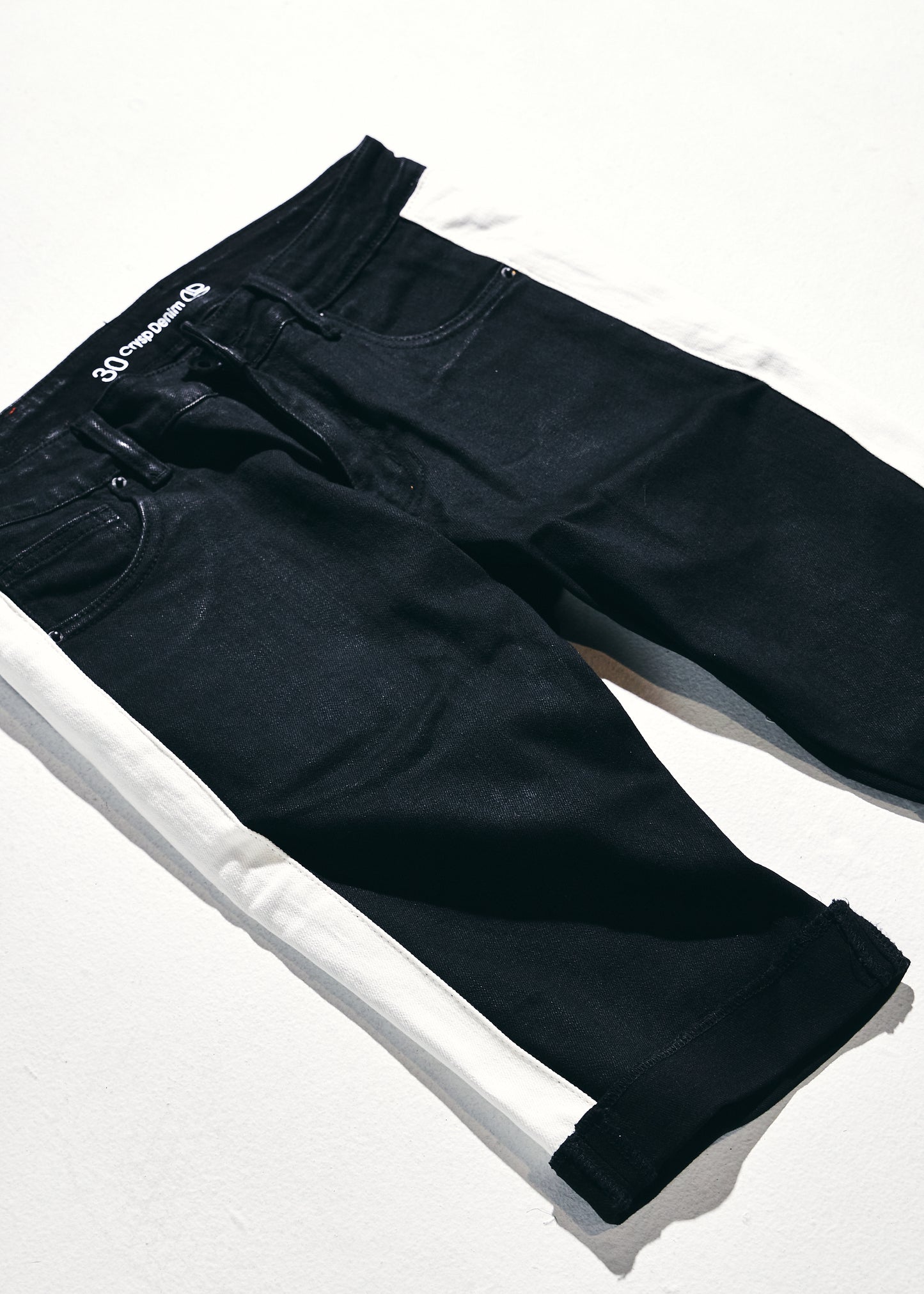 Philips Shorts (Black Stripe)